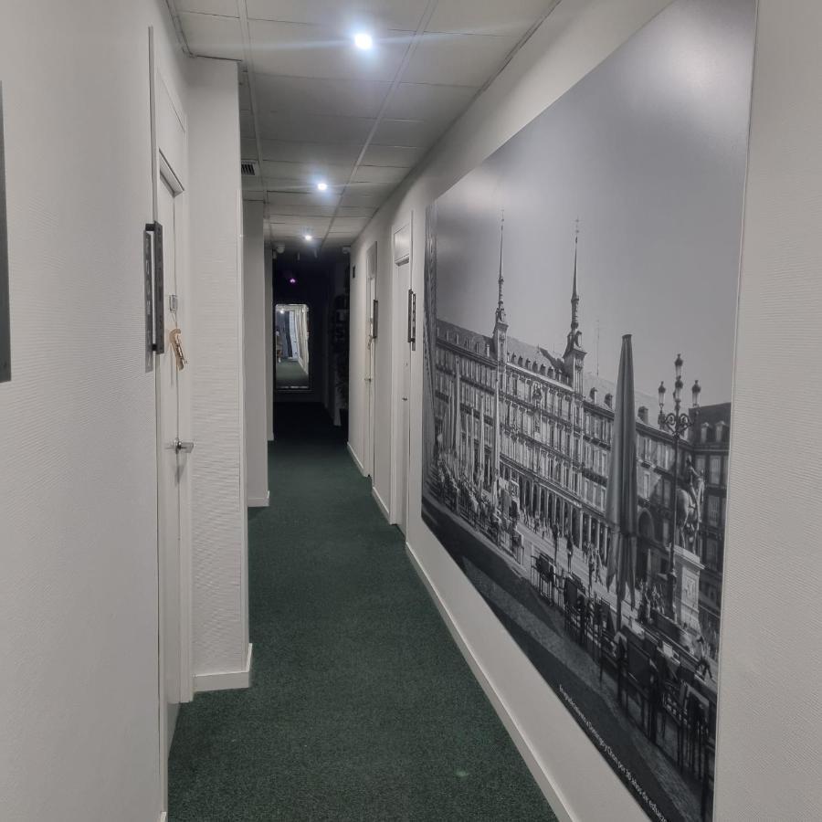 Hostal Lauria Мадрид Екстериор снимка