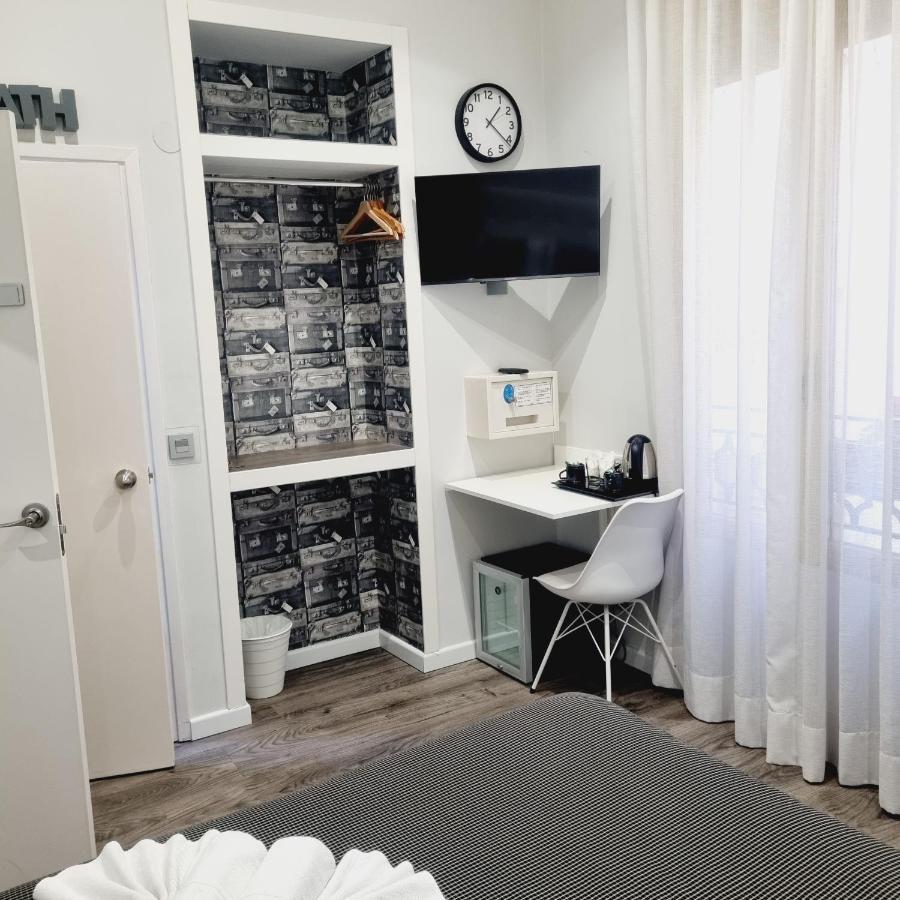 Hostal Lauria Мадрид Екстериор снимка