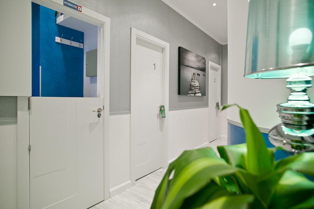 Hostal Lauria Мадрид Екстериор снимка