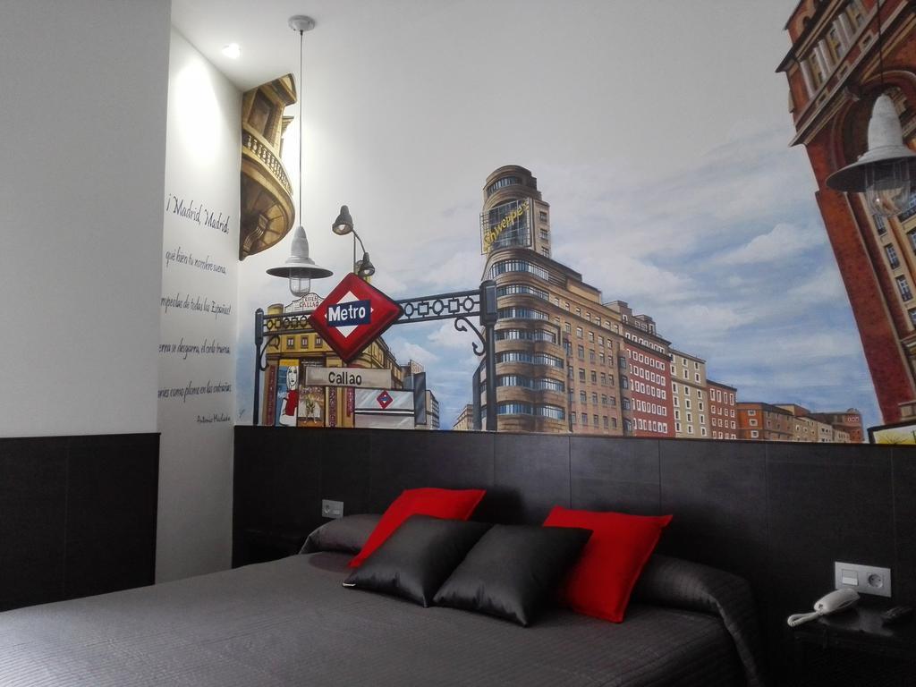Hostal Lauria Мадрид Екстериор снимка