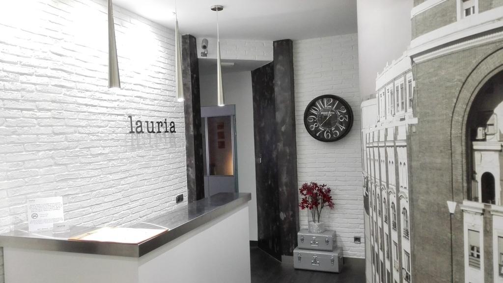 Hostal Lauria Мадрид Екстериор снимка