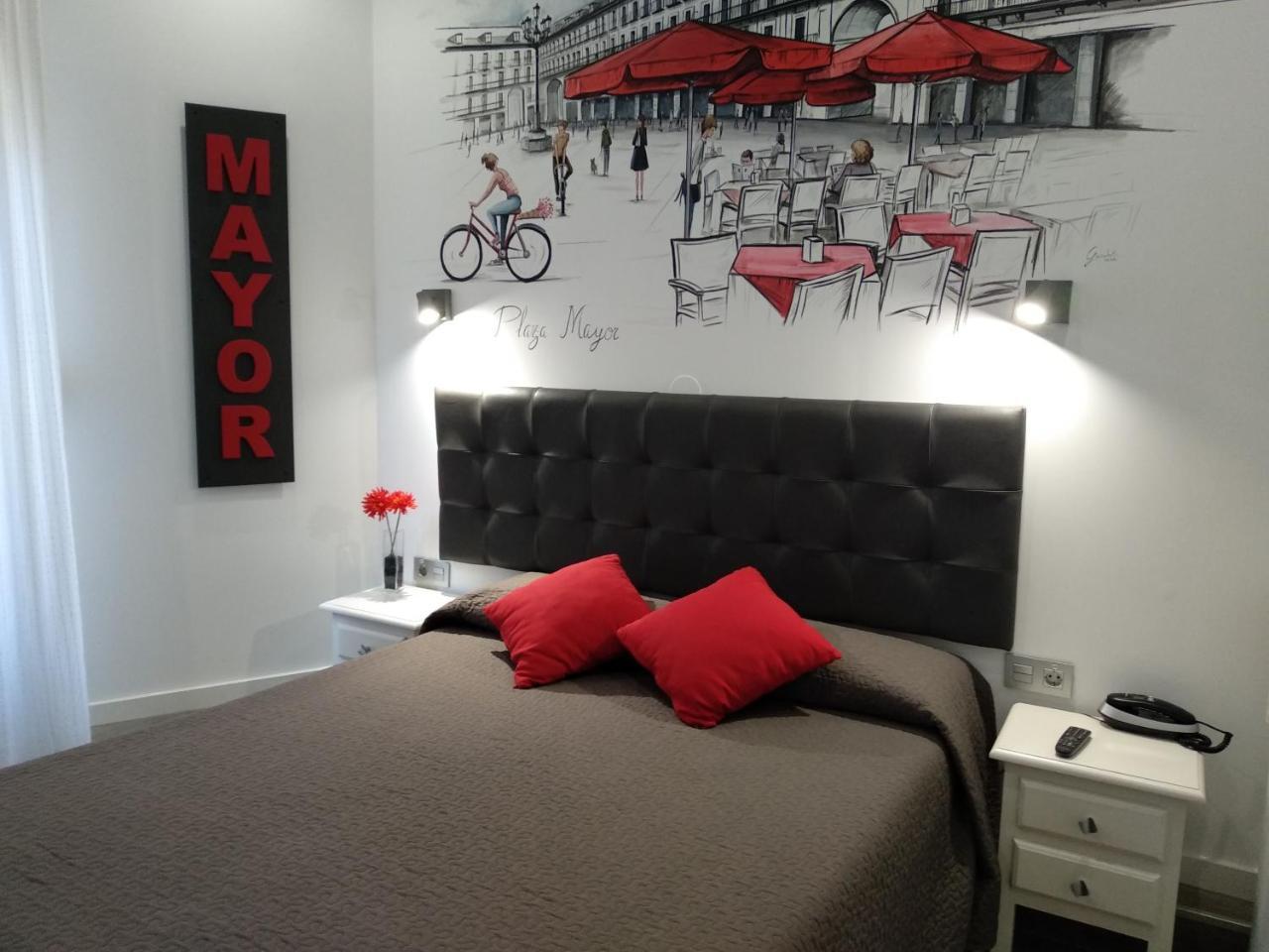 Hostal Lauria Мадрид Екстериор снимка