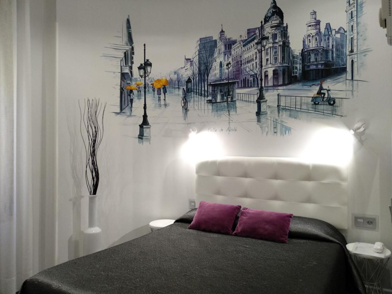Hostal Lauria Мадрид Екстериор снимка